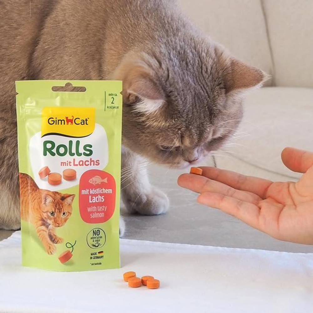 Лакомство для кошек GimCat Rolls 40 г - лосось
