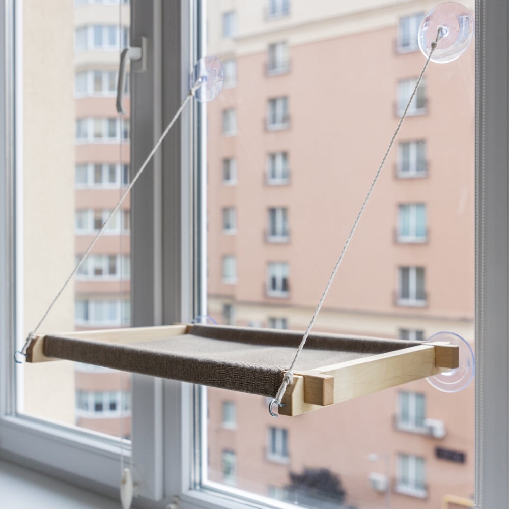Гамак на вікно для котів PetJoy 54x35x3,5 см - бежево-білий