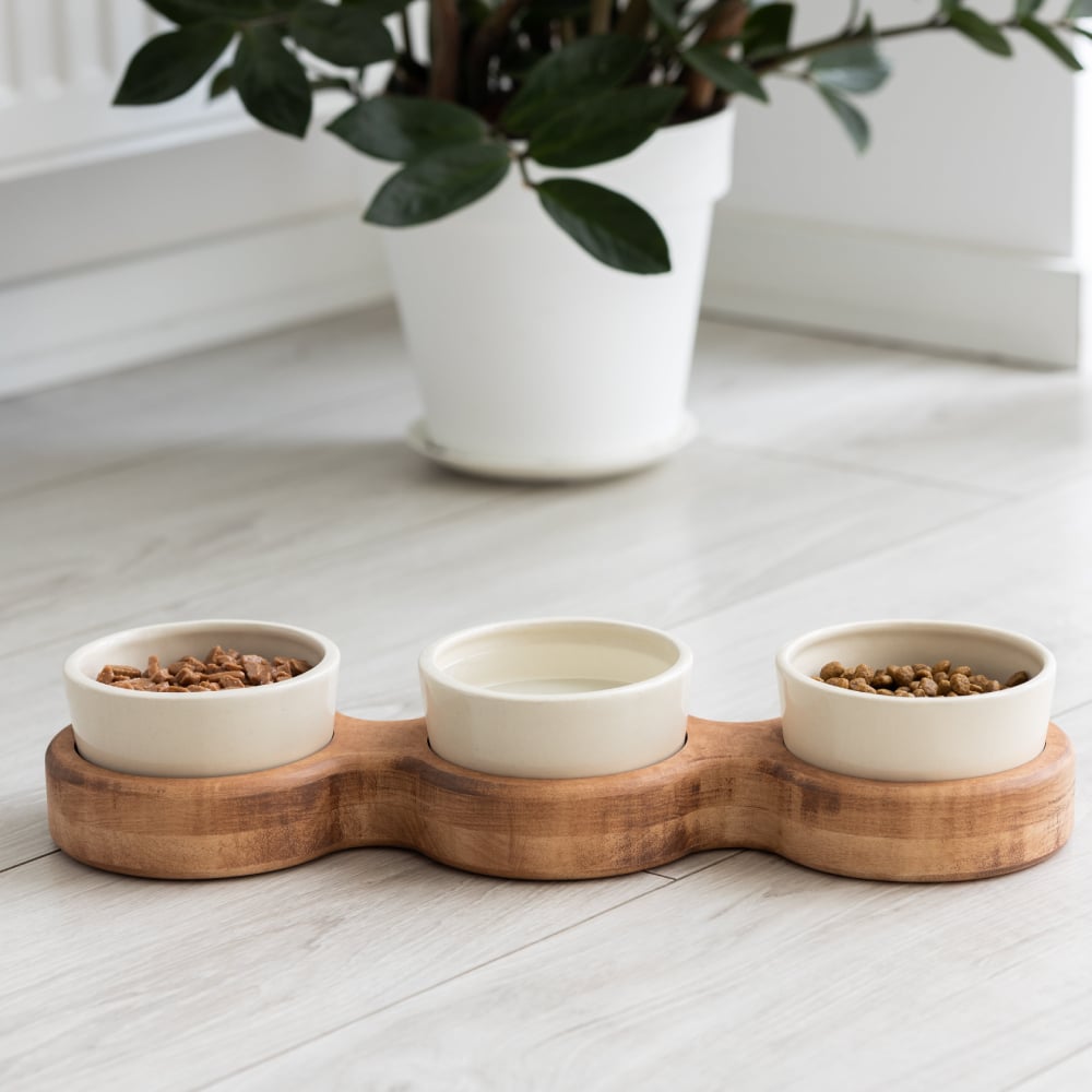 Миска для кошек PetJoy Тройная 3 х 250 мл - коричнево-бежевый Миска для кошек PetJoy Тройная 3 х 250 мл - коричнево-бежевый